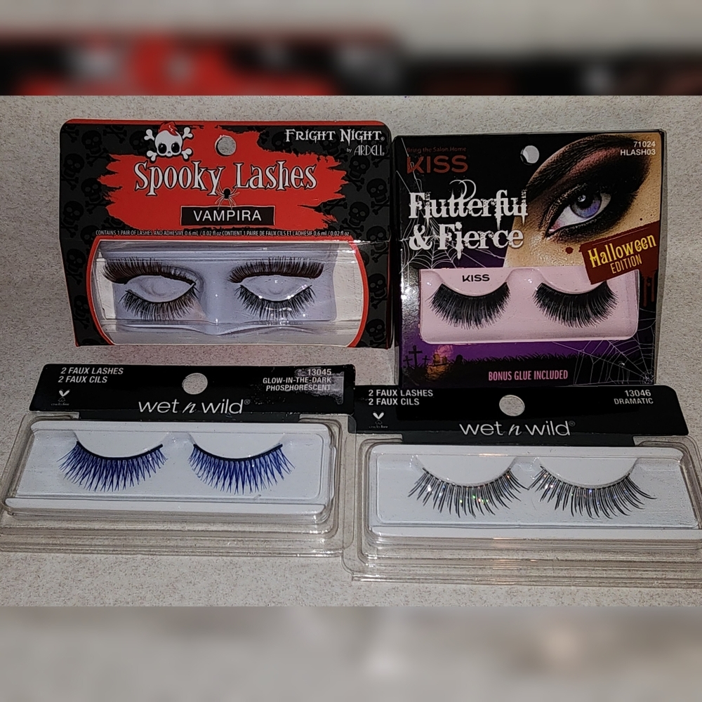 Lash Bundle Set (4) New!
